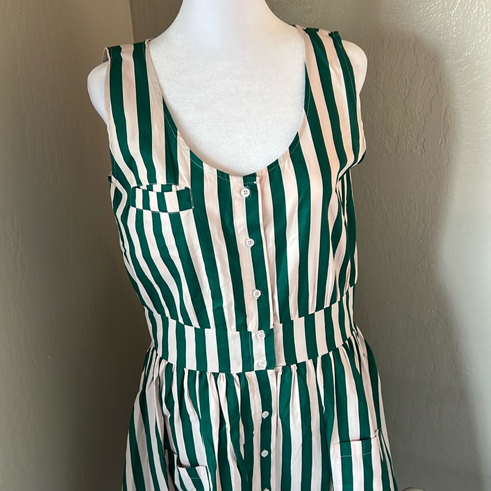 Adorable kelly green and light pink striped sundress with pockets! Like new!